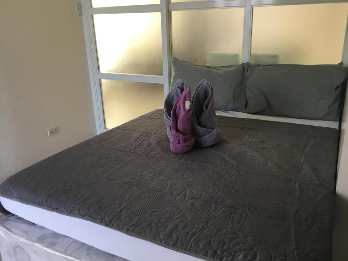 Condo With Free Swimming Pool & Viewing Deck Tagaytay City Zewnętrze zdjęcie