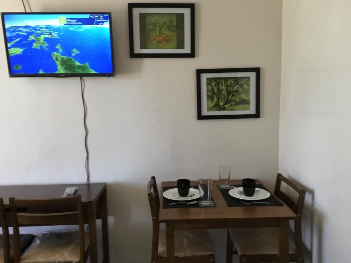 Condo With Free Swimming Pool & Viewing Deck Tagaytay City Zewnętrze zdjęcie