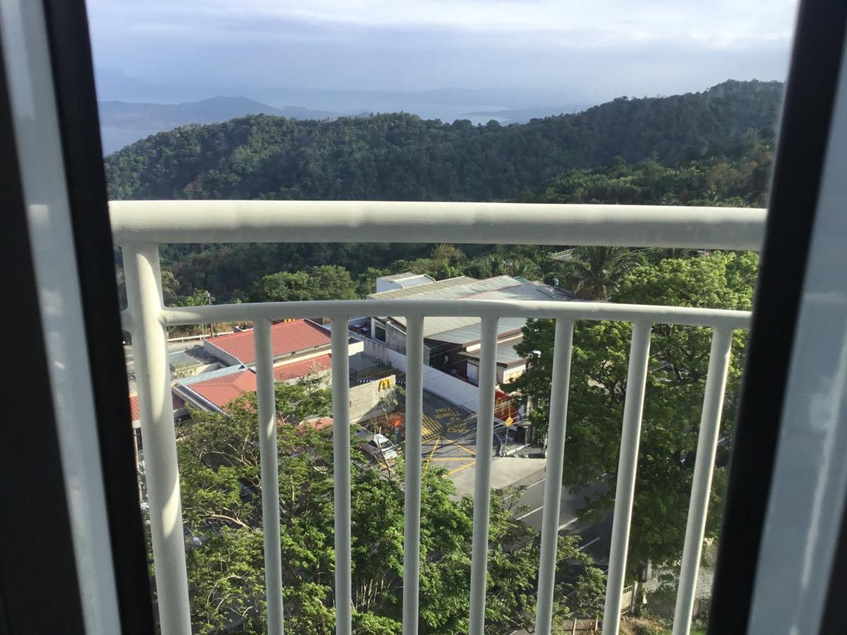 Condo With Free Swimming Pool & Viewing Deck Tagaytay City Zewnętrze zdjęcie